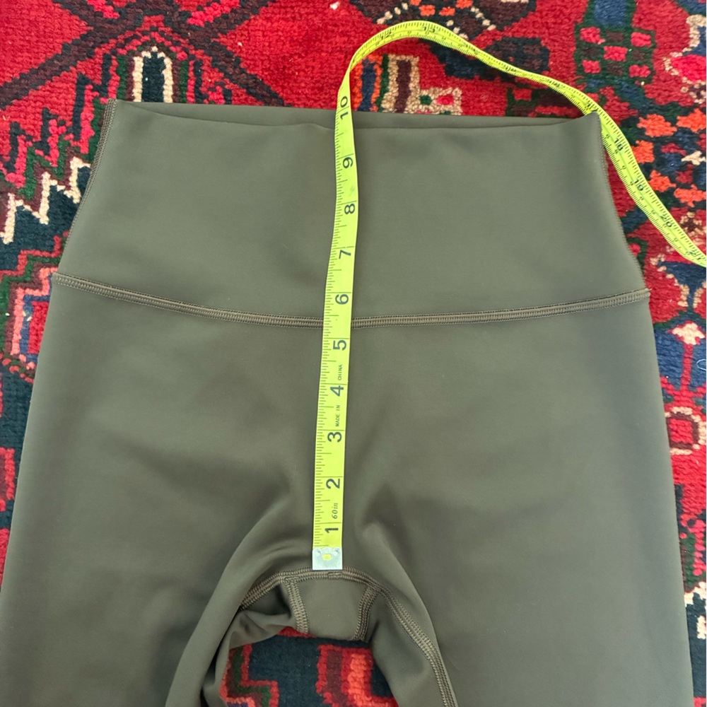 Alo 7/8 High-Waist Airlift Leggings in Espresso - Picture 8 of 9